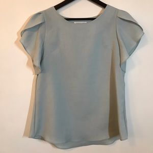 SOLD 🤩 Light light blue blouse